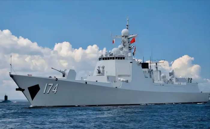 再服役20万吨！2024一大批新舰艇等待入列，中国海军实力再攀新高
